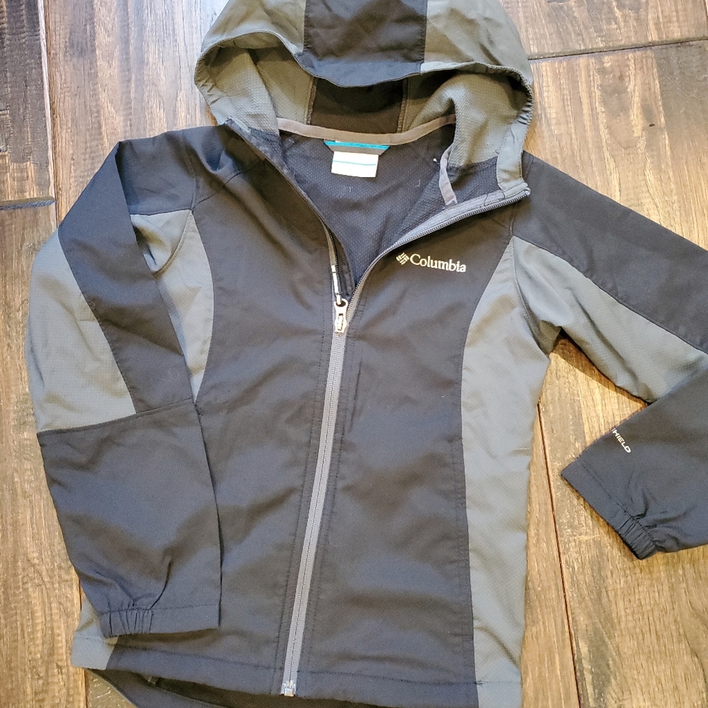 Columbia Lightweight jacket + FREE item